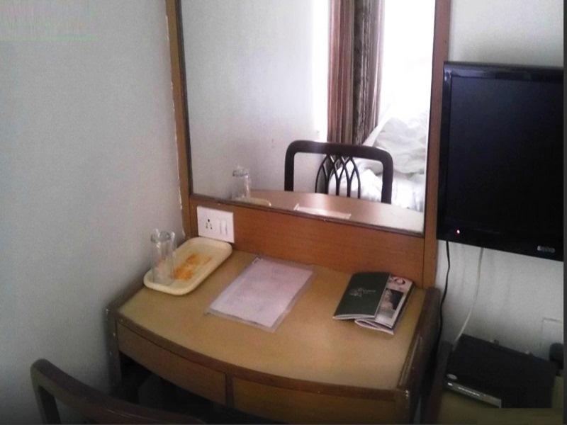 The Ambience Hotel Пюн Екстериор снимка