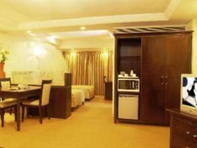 The Ambience Hotel Пюн Екстериор снимка